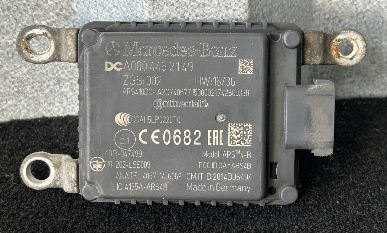 MERCEDES-BENZ RADAR DISTRONIC ACTROS MP4 - Bloc de gestion: photos 1 MERCEDES-BENZ RADAR DISTRONIC ACTROS MP4 - Bloc de gestion: photos 1