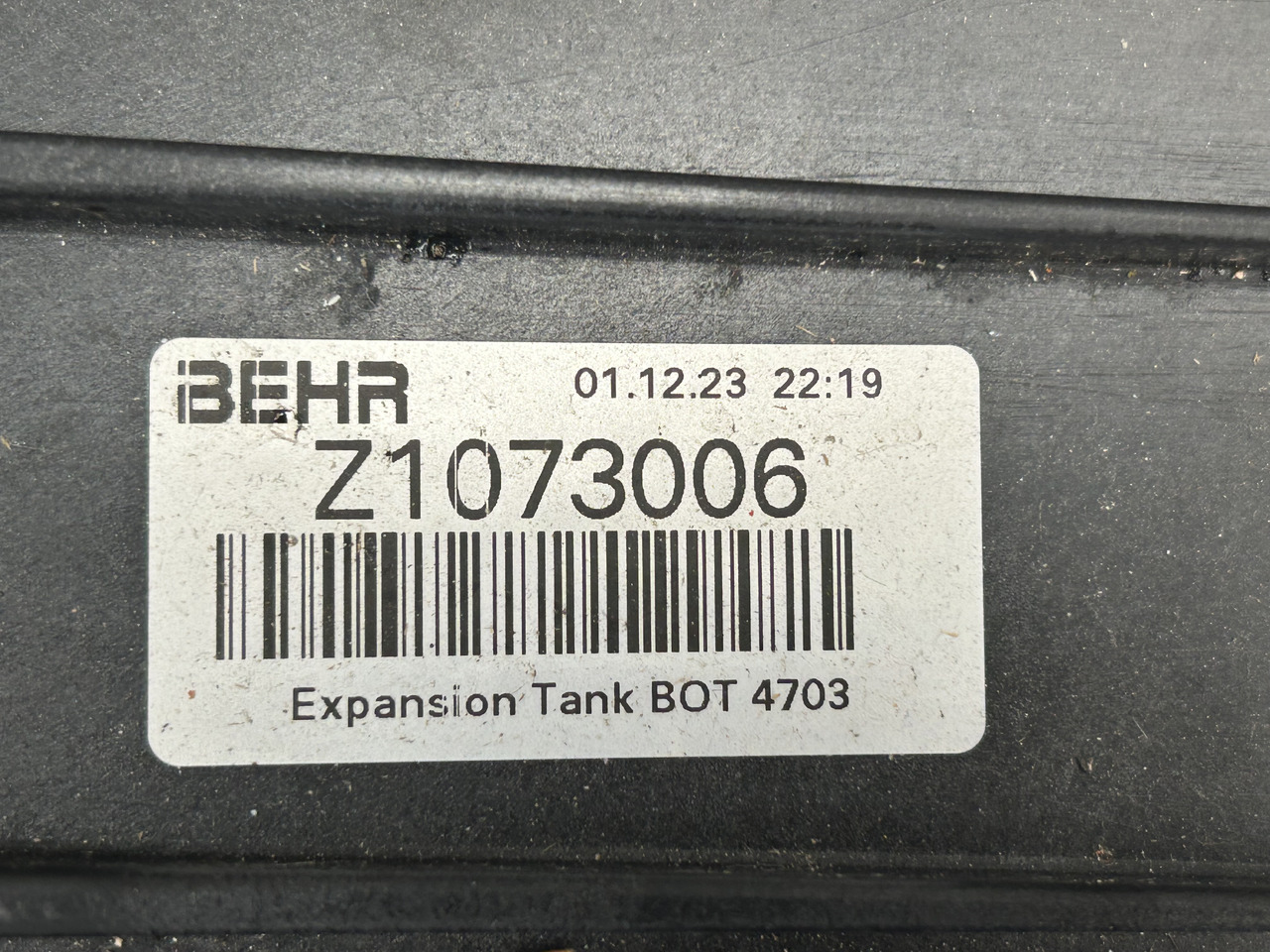 MERCEDES COOLANT EXPANSION TANK AROCS ACTROS MP4 MP5 - Vase d'expansion: photos 5 MERCEDES COOLANT EXPANSION TANK AROCS ACTROS MP4 MP5 - Vase d'expansion: photos 5