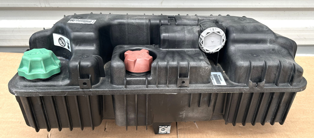 MERCEDES COOLANT EXPANSION TANK AROCS ACTROS MP4 MP5 - Vase d'expansion: photos 1 MERCEDES COOLANT EXPANSION TANK AROCS ACTROS MP4 MP5 - Vase d'expansion: photos 1