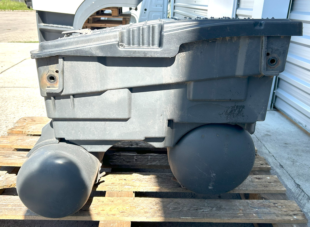 Mercedes AROCS MP4 BATTERY BOX WITH CYLINDERS - Accumulateur pour Camion: photos 4 Mercedes AROCS MP4 BATTERY BOX WITH CYLINDERS - Accumulateur pour Camion: photos 4
