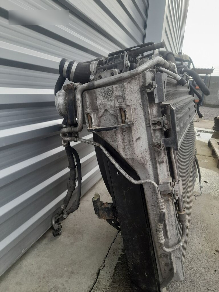 Mercedes-Benz ACTROS MP4 A9605002801 - Intercooler pour Camion: photos 5 Mercedes-Benz ACTROS MP4 A9605002801 - Intercooler pour Camion: photos 5