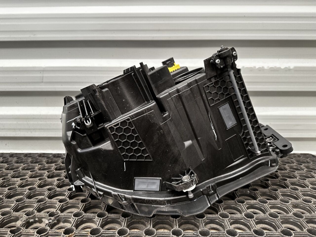 Mercedes-Benz LED ACTROS AROCS MP5 Mercedes-Benz ACTROS MP4 - Feu avant pour Camion: photos 5 Mercedes-Benz LED ACTROS AROCS MP5 Mercedes-Benz ACTROS MP4 - Feu avant pour Camion: photos 5