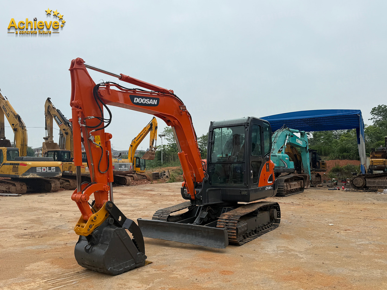 DOOSAN Diwanlun DX60-9 Excavator 38.9(52.1)/2100kW(HP) / rpm D24C 0.23m3 5700kg 4.2+2.8Ton 【ACHIEVE】 TOP CONDITION!!! - Pelle sur chenille: photos 5 DOOSAN Diwanlun DX60-9 Excavator 38.9(52.1)/2100kW(HP) / rpm D24C 0.23m3 5700kg 4.2+2.8Ton 【ACHIEVE】 TOP CONDITION!!! - Pelle sur chenille: photos 5