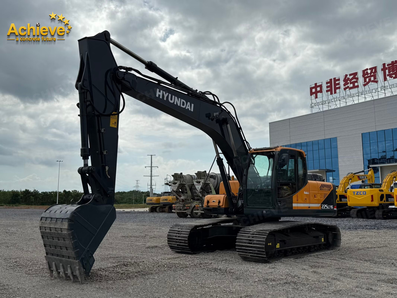 Hyundai Hyundai Heavy Industries R225LC-9 excavator Cummins B5.9-C 112/1950kw/rpm 1.05m³ 22ton Remanufactured【ACHIEVE】 TOP CONDITION!!! - Pelle sur chenille: photos 4 Hyundai Hyundai Heavy Industries R225LC-9 excavator Cummins B5.9-C 112/1950kw/rpm 1.05m³ 22ton Remanufactured【ACHIEVE】 TOP CONDITION!!! - Pelle sur chenille: photos 4