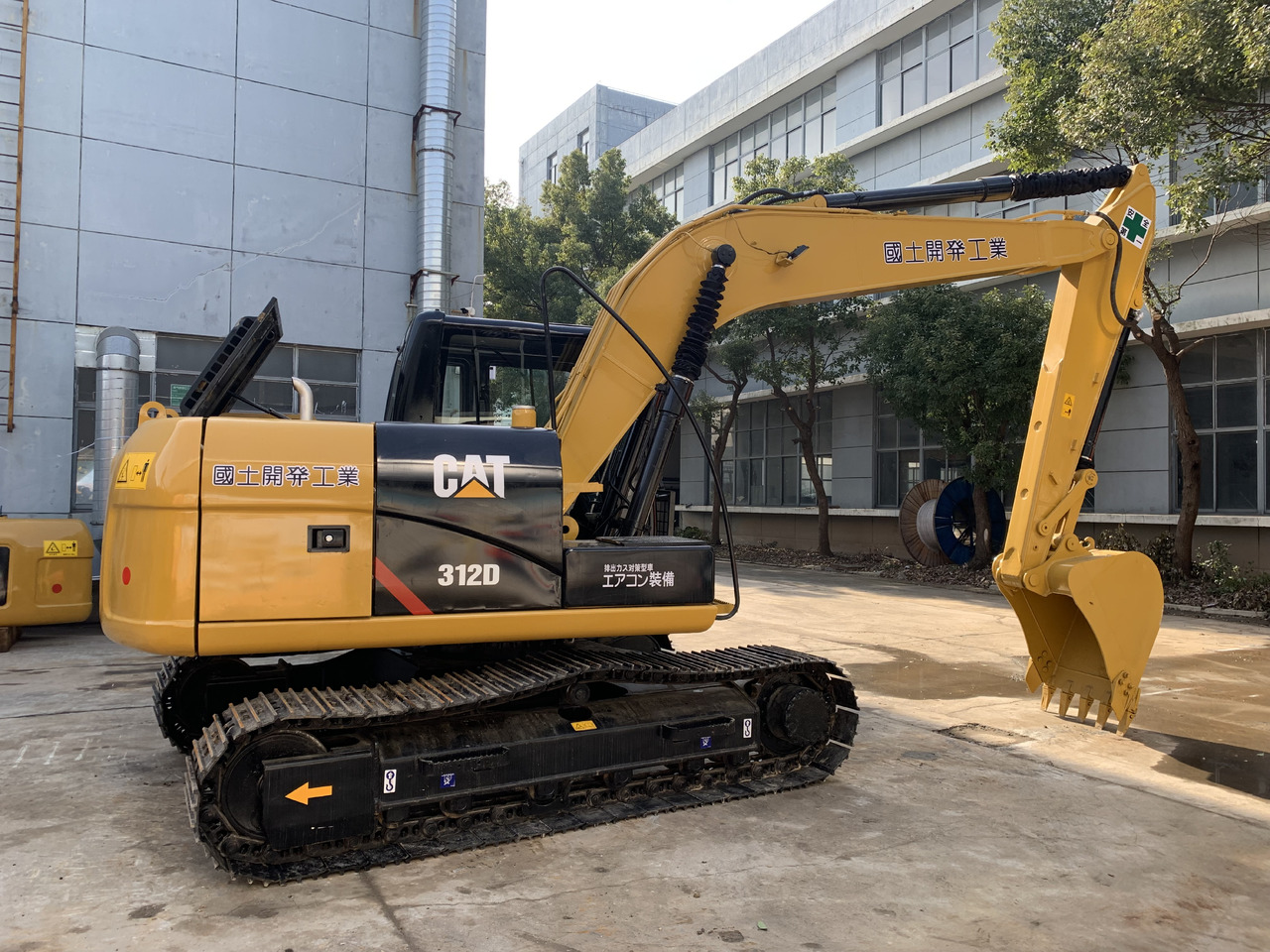 Caterpillar 12 ton Excavator Used Condition CAT 312D Good Price - Pelle sur chenille: photos 1 Caterpillar 12 ton Excavator Used Condition CAT 312D Good Price - Pelle sur chenille: photos 1