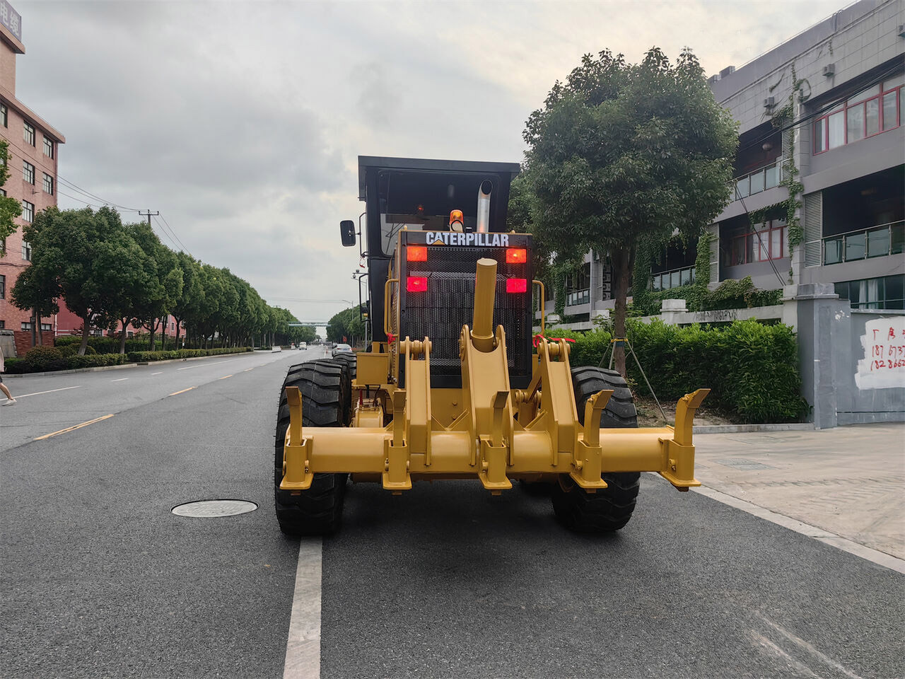 Caterpillar 140K Motor Grader Road Construction Machine - Niveleuse: photos 3 Caterpillar 140K Motor Grader Road Construction Machine - Niveleuse: photos 3