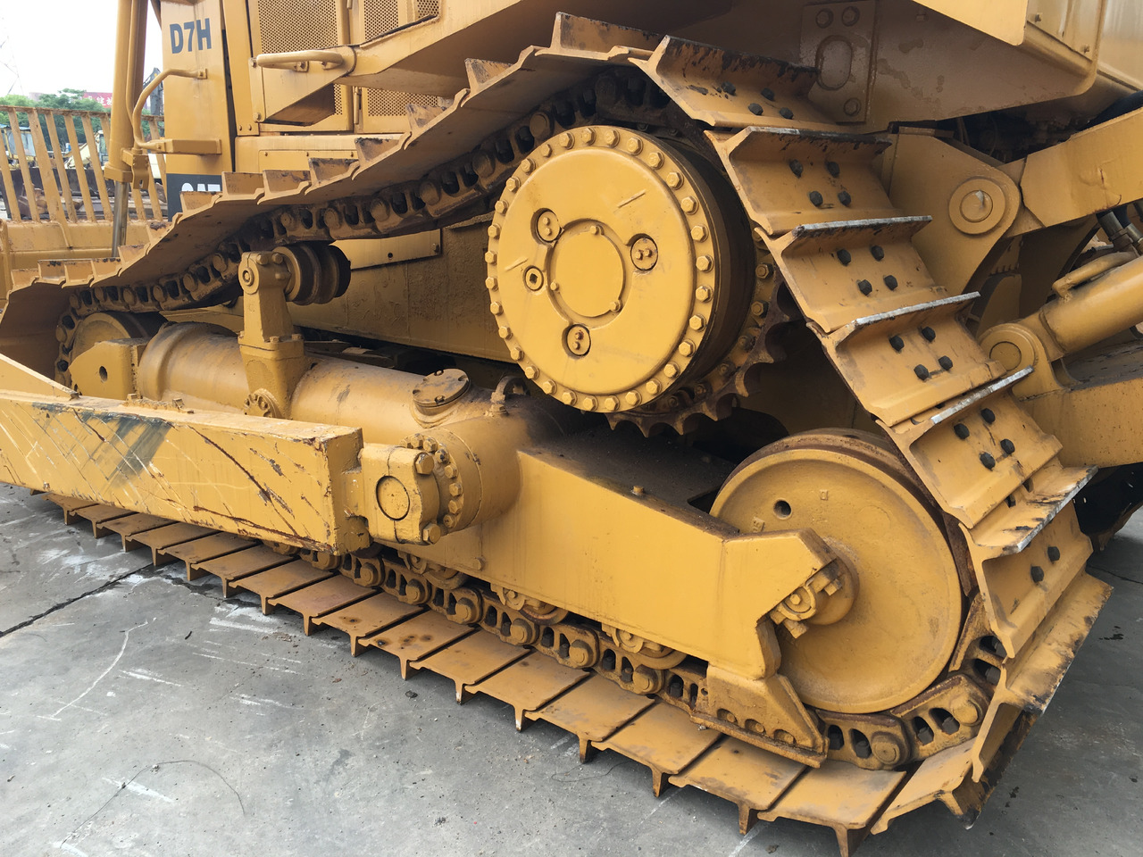 Caterpillar Bulldozer CAT D7H Used Condition Construction Machine - Bulldozer: photos 5 Caterpillar Bulldozer CAT D7H Used Condition Construction Machine - Bulldozer: photos 5