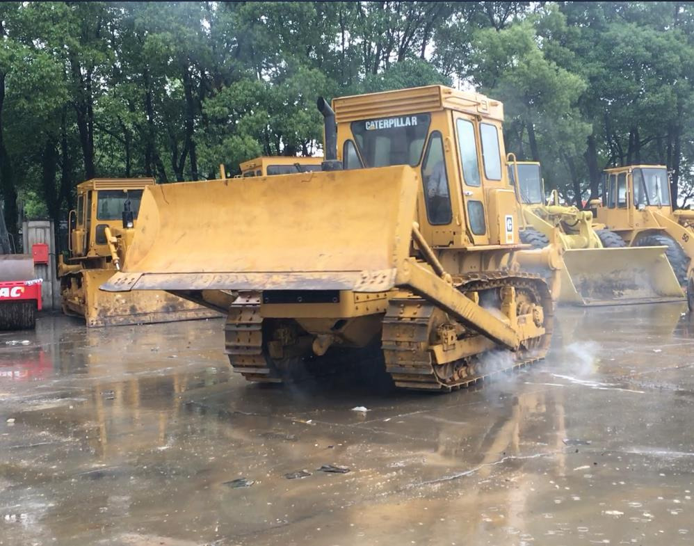 Caterpillar D6D Bulldozer Good Condition Tracked Tractor for Bolivia - Bulldozer: photos 3 Caterpillar D6D Bulldozer Good Condition Tracked Tractor for Bolivia - Bulldozer: photos 3