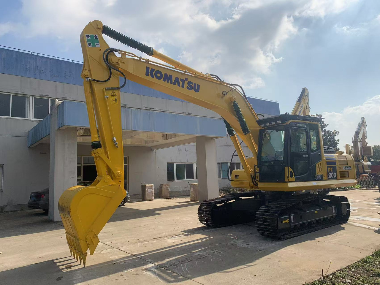 Komatsu Excavator PC200, PC210, PC220 Japan Origin Construction Machine - Pelle sur chenille: photos 3 Komatsu Excavator PC200, PC210, PC220 Japan Origin Construction Machine - Pelle sur chenille: photos 3