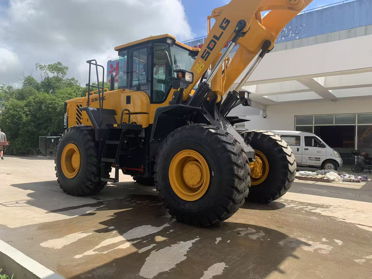 SDLG LG956L Front End Loader 5 ton Capacity - Chargeuse sur pneus: photos 3 SDLG LG956L Front End Loader 5 ton Capacity - Chargeuse sur pneus: photos 3