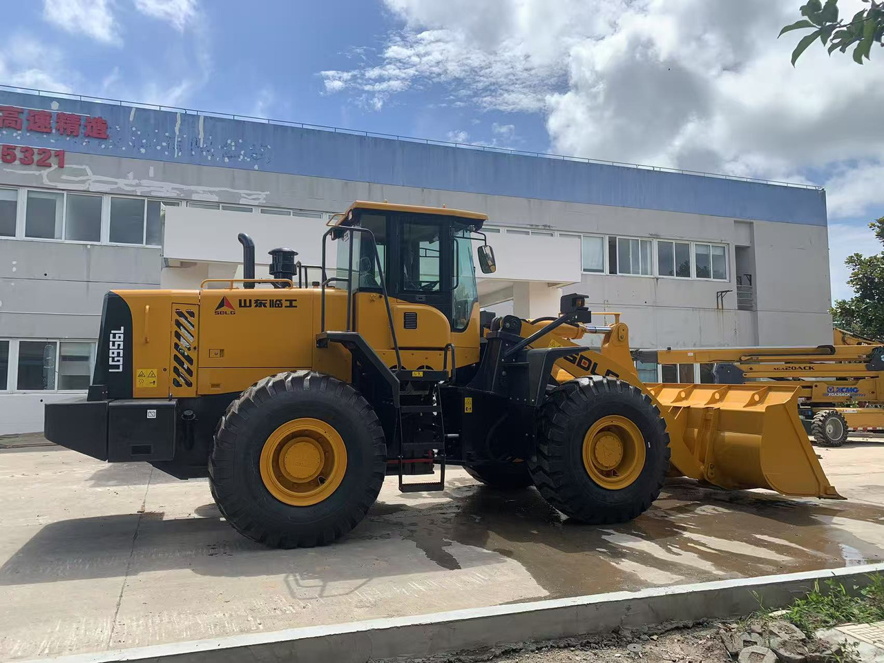 SDLG LG956L Front End Loader 5 ton Capacity - Chargeuse sur pneus: photos 5 SDLG LG956L Front End Loader 5 ton Capacity - Chargeuse sur pneus: photos 5