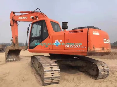 Second Hand Korean Excavator Original Daewoo 220lcv Hydraulic Excavator with Strong Power for Sale - Pelle sur chenille: photos 1 Second Hand Korean Excavator Original Daewoo 220lcv Hydraulic Excavator with Strong Power for Sale - Pelle sur chenille: photos 1