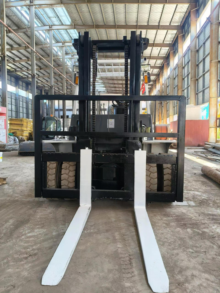 TCM Forklift Truck Secondhand 6 ton Diesel Forklift - Chariot élévateur diesel: photos 4 TCM Forklift Truck Secondhand 6 ton Diesel Forklift - Chariot élévateur diesel: photos 4