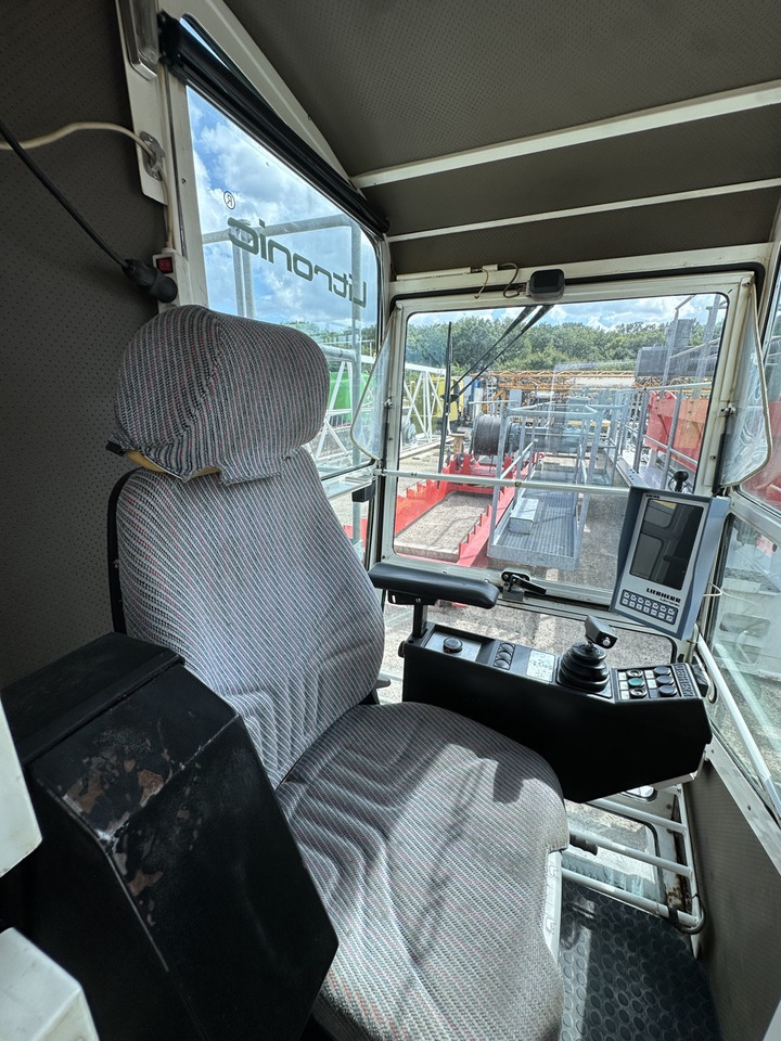 LIEBHERR 150 EC-B 8 Litronic - Grue à tour: photos 4 LIEBHERR 150 EC-B 8 Litronic - Grue à tour: photos 4