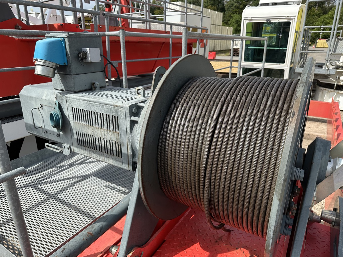 LIEBHERR 150 EC-B 8 Litronic - Grue à tour: photos 3 LIEBHERR 150 EC-B 8 Litronic - Grue à tour: photos 3