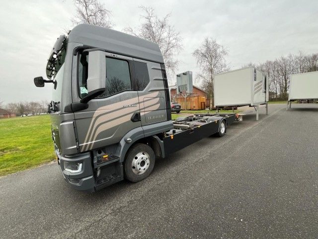 MAN TGL 8.220 4x2 - Camion fourgon: photos 3 MAN TGL 8.220 4x2 - Camion fourgon: photos 3