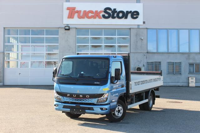 FUSO Canter 4C15E M - BATT. - Fourgon plateau: photos 1 FUSO Canter 4C15E M - BATT. - Fourgon plateau: photos 1
