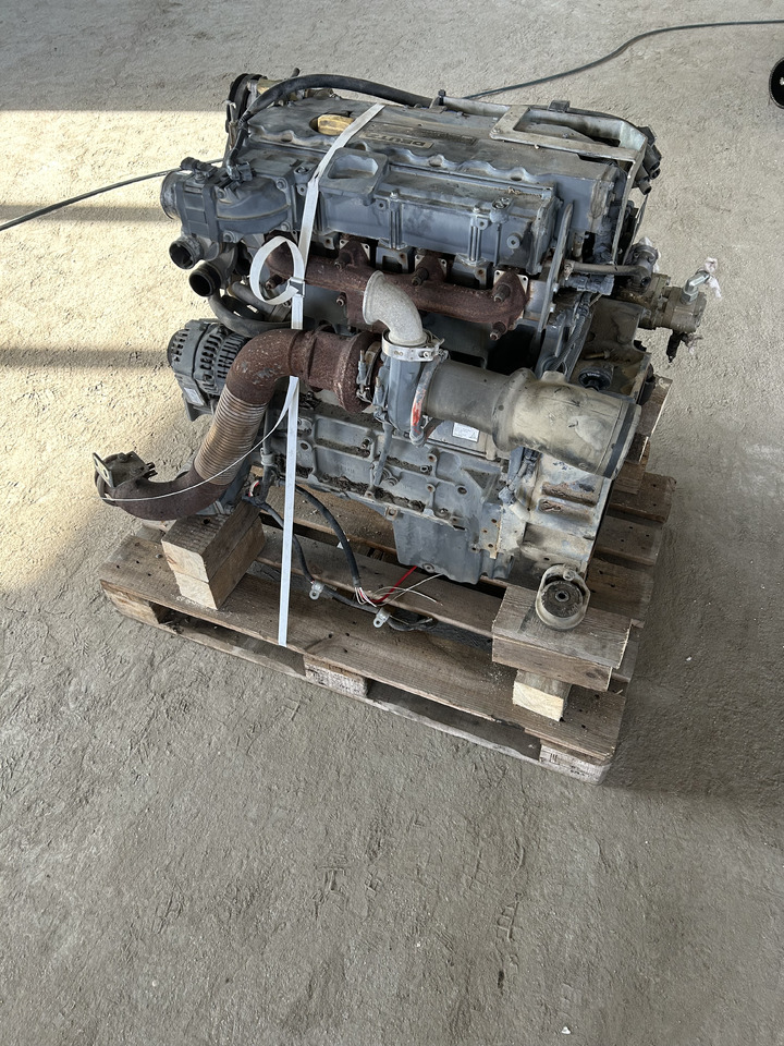 Deutz TCD 2013 L04 2V - Moteur pour Pelle: photos 4 Deutz TCD 2013 L04 2V - Moteur pour Pelle: photos 4