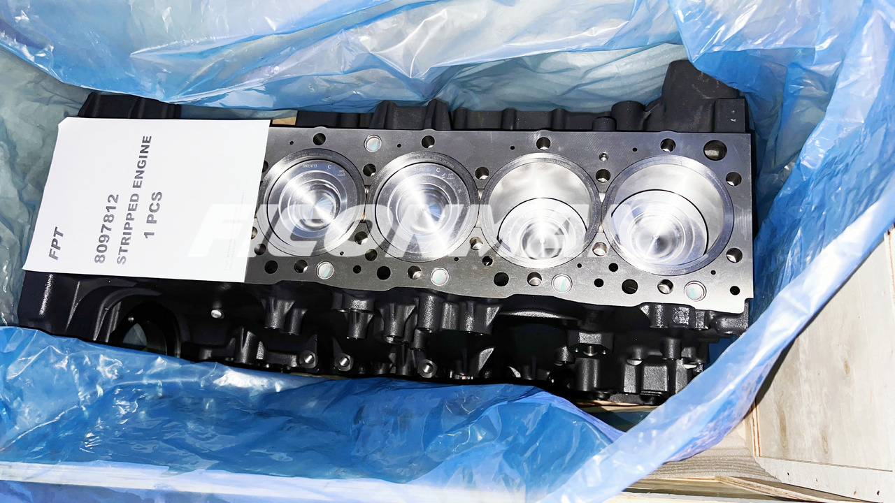 IVECO FPT CASE New.Holland T8.330 Cursor9 F2CFE613 8097812 Cylinder Block,Short Block - Moteur et pièces pour Machine agricole: photos 2 IVECO FPT CASE New.Holland T8.330 Cursor9 F2CFE613 8097812 Cylinder Block,Short Block - Moteur et pièces pour Machine agricole: photos 2