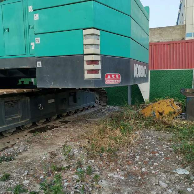 2005 KOBELCO 7150 - Grue sur chenilles: photos 3 2005 KOBELCO 7150 - Grue sur chenilles: photos 3