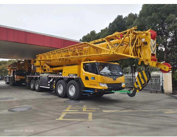 2025 XCMG QY100K5C - Grue mobile: photos 1 2025 XCMG QY100K5C - Grue mobile: photos 1