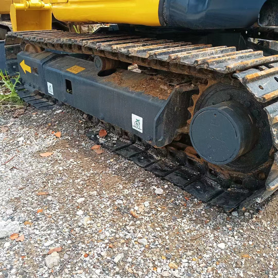 KOMATSU PC30 - Mini pelle: photos 4 KOMATSU PC30 - Mini pelle: photos 4