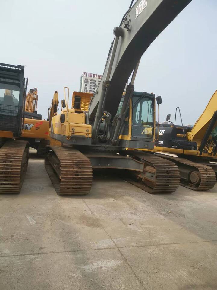 Volvo EC460BLC - Pelle sur chenille: photos 1 Volvo EC460BLC - Pelle sur chenille: photos 1