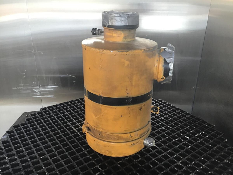 Liebherr Air Filter - Système d'admission d'air: photos 1 Liebherr Air Filter - Système d'admission d'air: photos 1