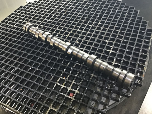 Liebherr Camshaft D9308/D9408 - Arbre à cames: photos 3 Liebherr Camshaft D9308/D9408 - Arbre à cames: photos 3