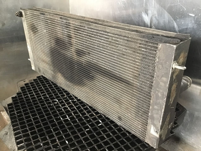 Liebherr Coolant Cooler - Radiateur: photos 1 Liebherr Coolant Cooler - Radiateur: photos 1