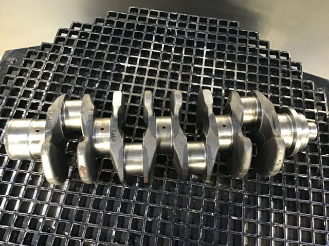 Liebherr Crankshaft D904/D914 - Vilebrequin: photos 3 Liebherr Crankshaft D904/D914 - Vilebrequin: photos 3
