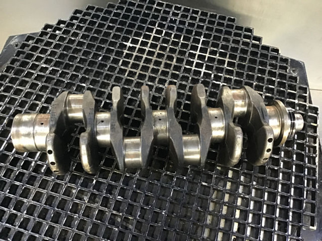 Liebherr Crankshaft D924 - Vilebrequin: photos 5 Liebherr Crankshaft D924 - Vilebrequin: photos 5