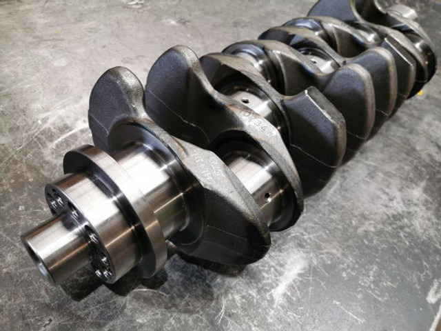 Liebherr Crankshaft D934S - Vilebrequin: photos 4 Liebherr Crankshaft D934S - Vilebrequin: photos 4