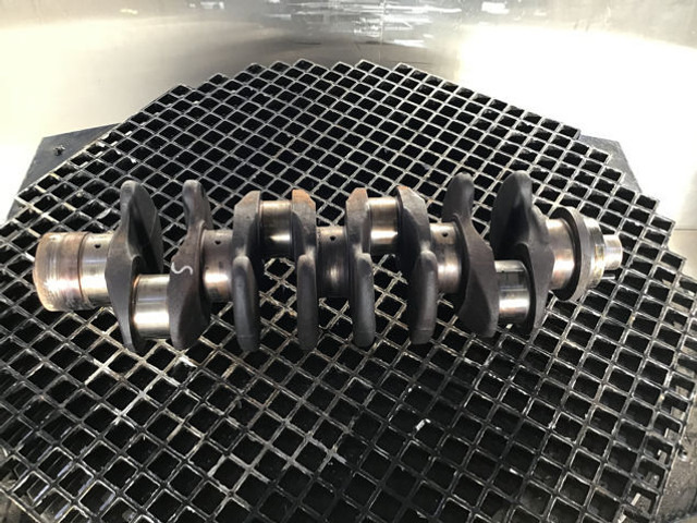 Liebherr Crankshaft D934S - Vilebrequin: photos 3 Liebherr Crankshaft D934S - Vilebrequin: photos 3