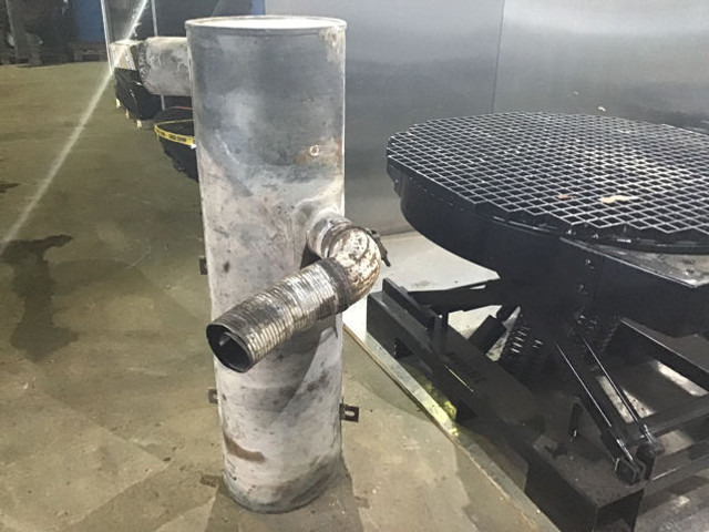 Liebherr Exhaust Silencer - Silencieux: photos 2 Liebherr Exhaust Silencer - Silencieux: photos 2