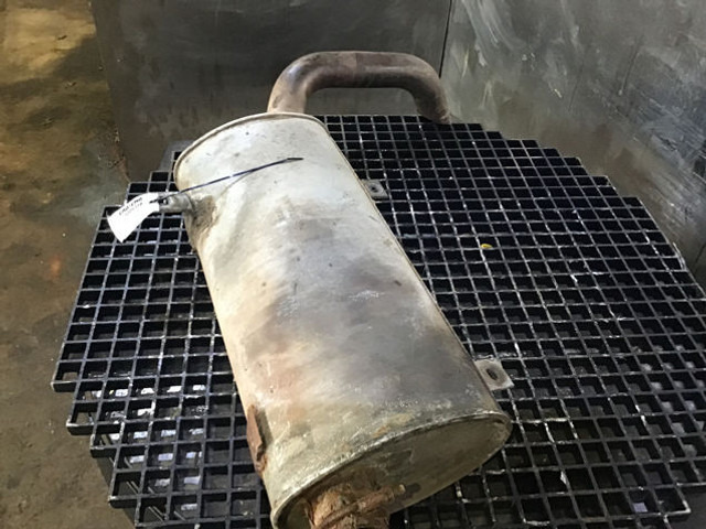 Liebherr Exhaust Silencer - Silencieux: photos 1 Liebherr Exhaust Silencer - Silencieux: photos 1