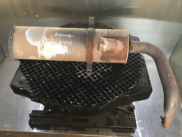 Liebherr Exhaust Silencer - Silencieux: photos 3 Liebherr Exhaust Silencer - Silencieux: photos 3