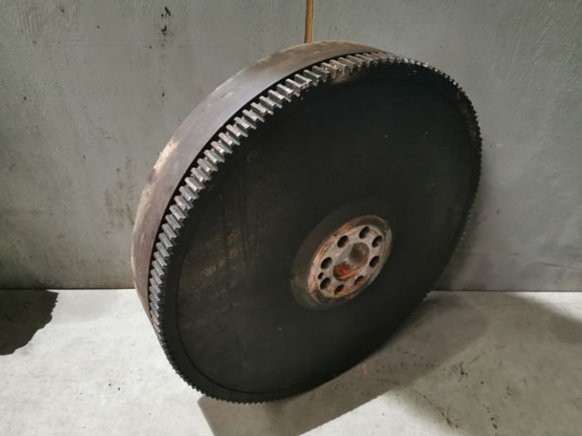Liebherr Flywheel - Volant moteur: photos 3 Liebherr Flywheel - Volant moteur: photos 3