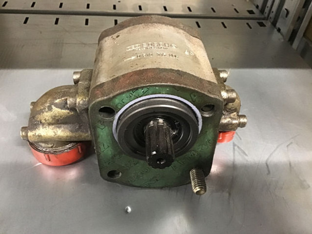 Liebherr Gear Pump - Pompe hydraulique: photos 3 Liebherr Gear Pump - Pompe hydraulique: photos 3