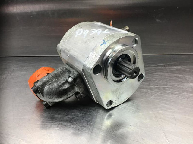 Liebherr Gear Pump - Pompe hydraulique: photos 3 Liebherr Gear Pump - Pompe hydraulique: photos 3