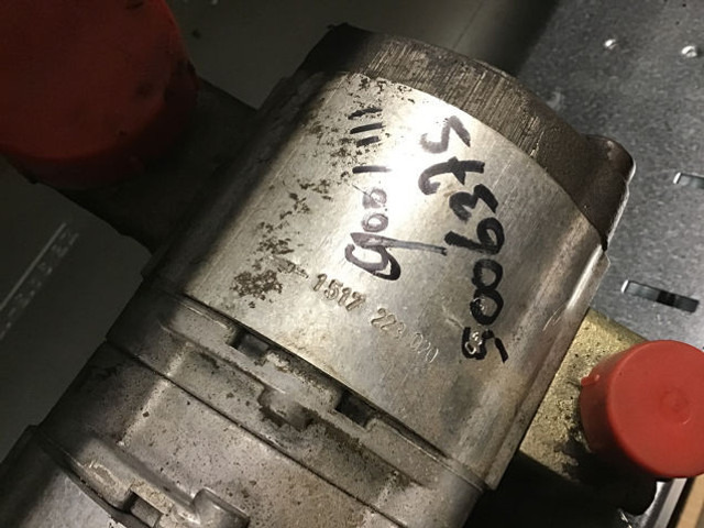 Liebherr Gear Pump - Pompe hydraulique: photos 2 Liebherr Gear Pump - Pompe hydraulique: photos 2