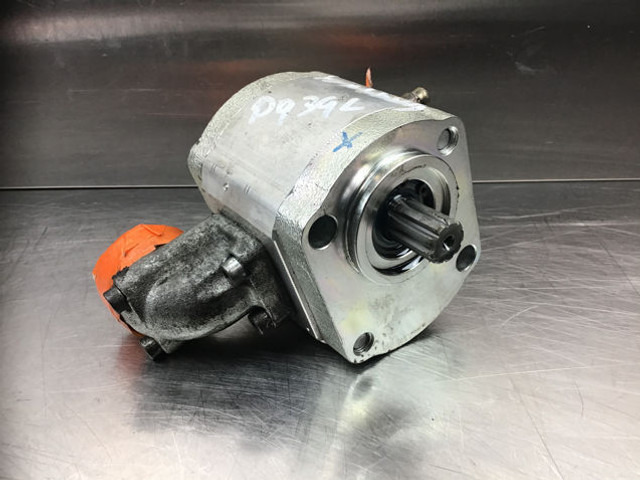 Liebherr Gear Pump - Pompe hydraulique: photos 1 Liebherr Gear Pump - Pompe hydraulique: photos 1