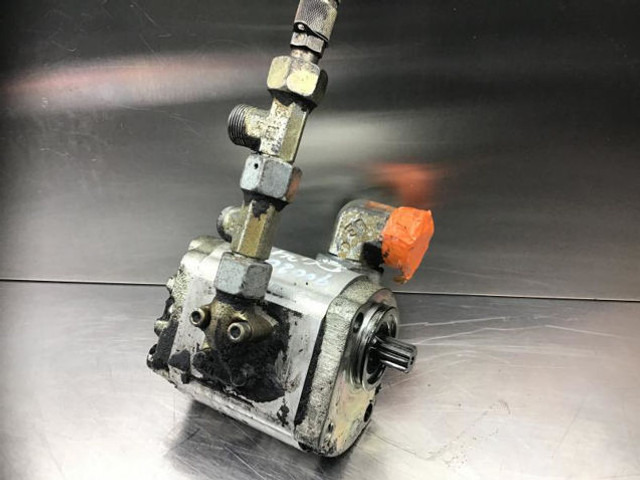 Liebherr Gear Pump - Pompe hydraulique: photos 2 Liebherr Gear Pump - Pompe hydraulique: photos 2