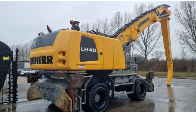 Liebherr LH 40 M Industry Litronic - Pelle de manutention: photos 3 Liebherr LH 40 M Industry Litronic - Pelle de manutention: photos 3