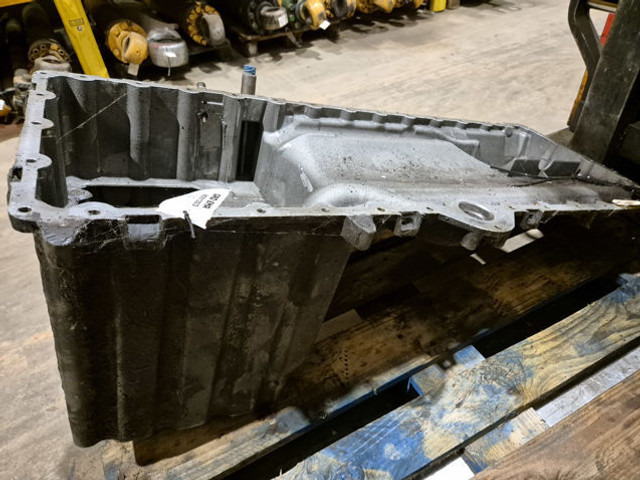 Liebherr Oil Sump - Carter: photos 2 Liebherr Oil Sump - Carter: photos 2