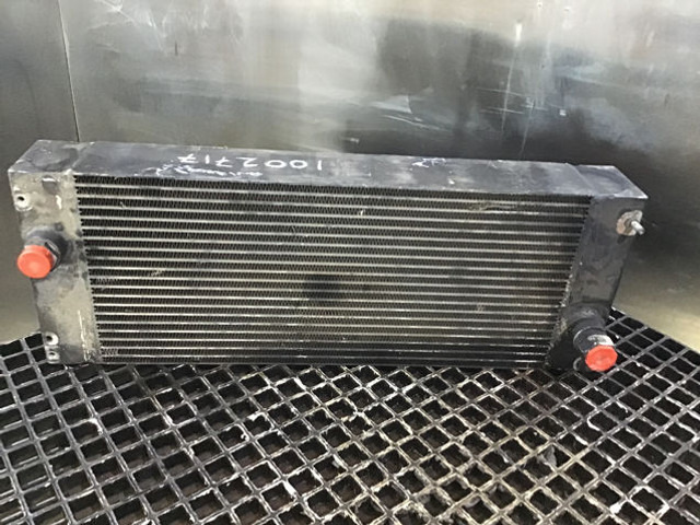 Liebherr Oilcooler - Radiateur d'huile: photos 2 Liebherr Oilcooler - Radiateur d'huile: photos 2