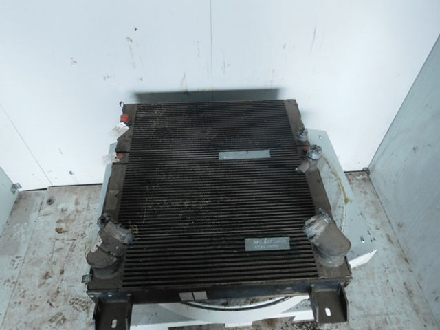 Liebherr Oilcooler - Radiateur d'huile: photos 1 Liebherr Oilcooler - Radiateur d'huile: photos 1