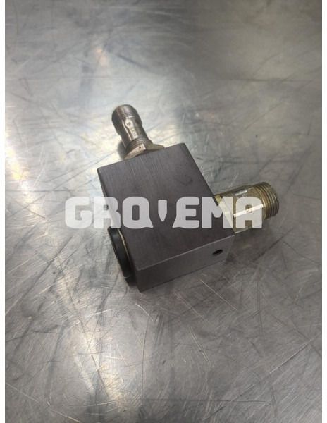 Liebherr R906 WLC / R906 C / R906 LC / R906 NLC - Valve: photos 2 Liebherr R906 WLC / R906 C / R906 LC / R906 NLC - Valve: photos 2