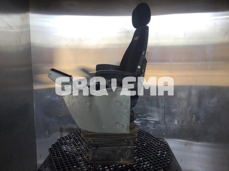 Liebherr R926 COMP / R946 LC / R946 LC-V - Siège: photos 3 Liebherr R926 COMP / R946 LC / R946 LC-V - Siège: photos 3