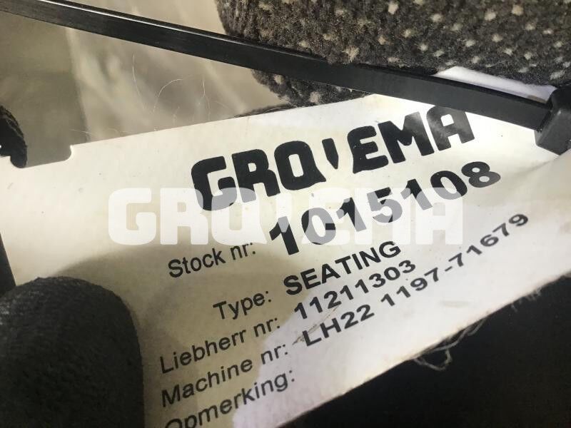 Liebherr R926 COMP / R946 LC / R946 LC-V / R946 NLC / R946 S-HD / R950 / R950 LC-V / R950 S-HD / R922 LC / R926 LC / R920 LC / R920 NLC / - Siège: photos 3 Liebherr R926 COMP / R946 LC / R946 LC-V / R946 NLC / R946 S-HD / R950 / R950 LC-V / R950 S-HD / R922 LC / R926 LC / R920 LC / R920 NLC / - Siège: photos 3